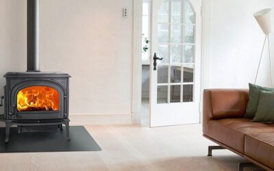 Calienta tu hogar con elegancia y eficiencia con la estufa de leña JØTUL F 500 de Jøtul